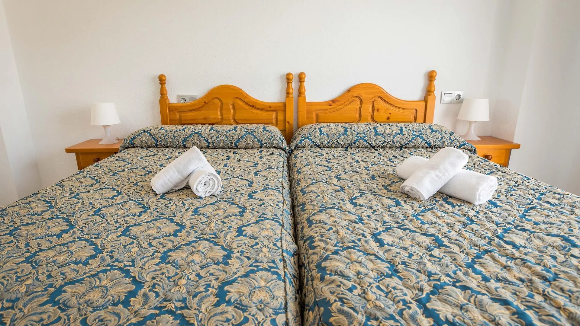 Apartamentos Las Rosas De Capistrano Nerja Spain