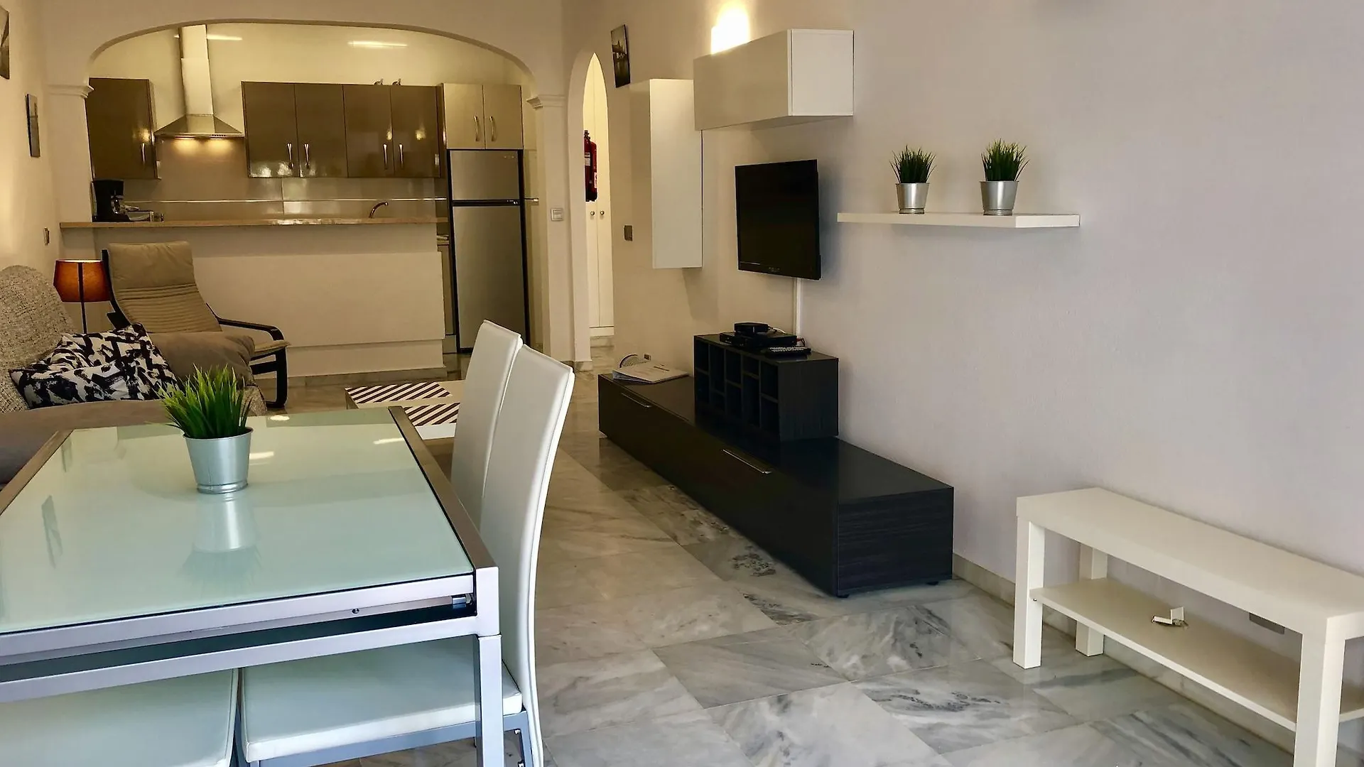 Apartamentos Las Rosas De Capistrano Nerja 0*,  Spain