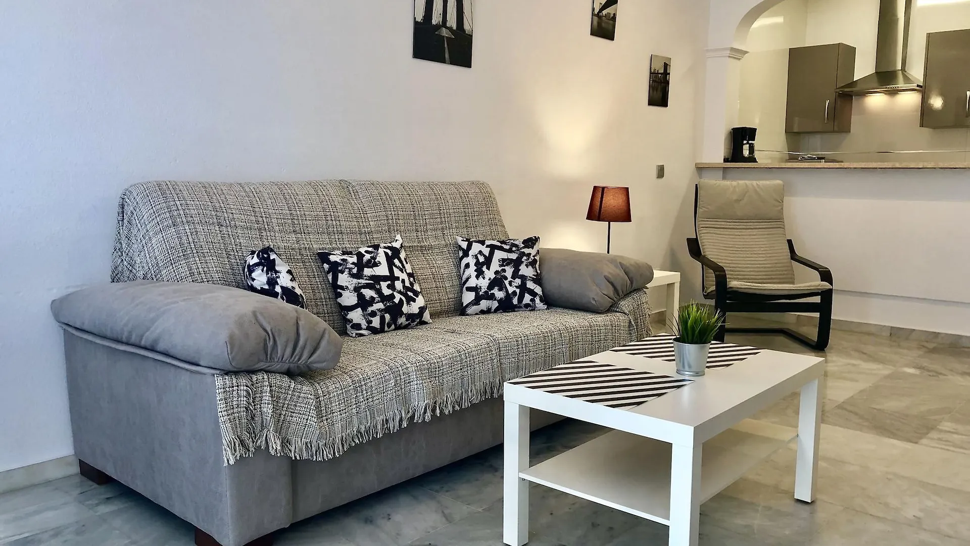 Apartamentos Las Rosas De Capistrano Nerja 0*,