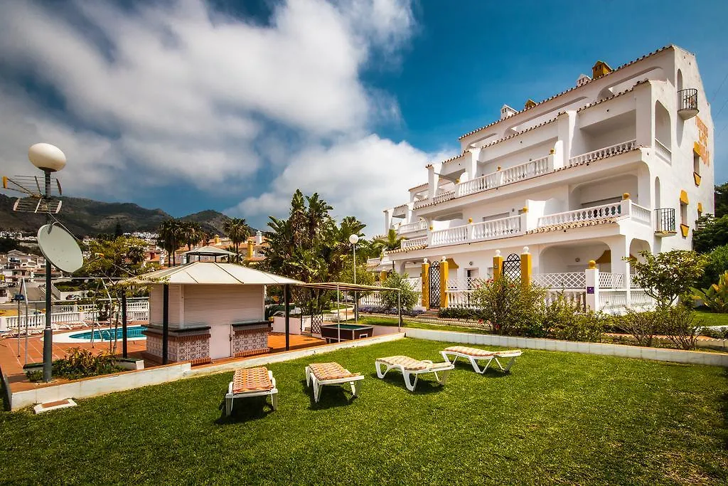 Apartamentos Las Rosas De Capistrano Nerja 0*,  Spain