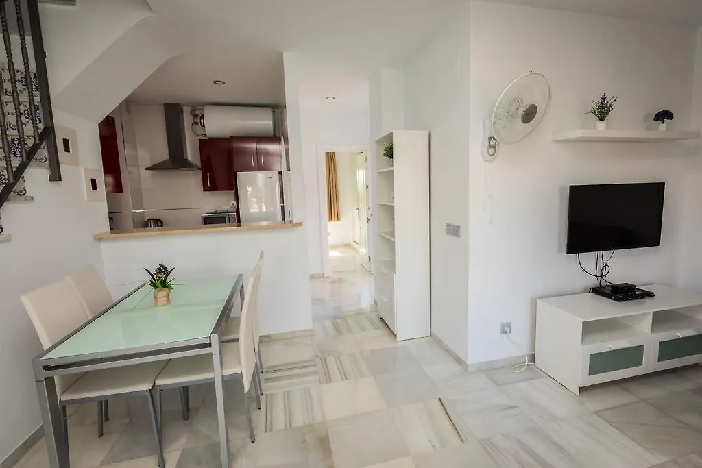 Apartamentos Las Rosas De Capistrano Nerja