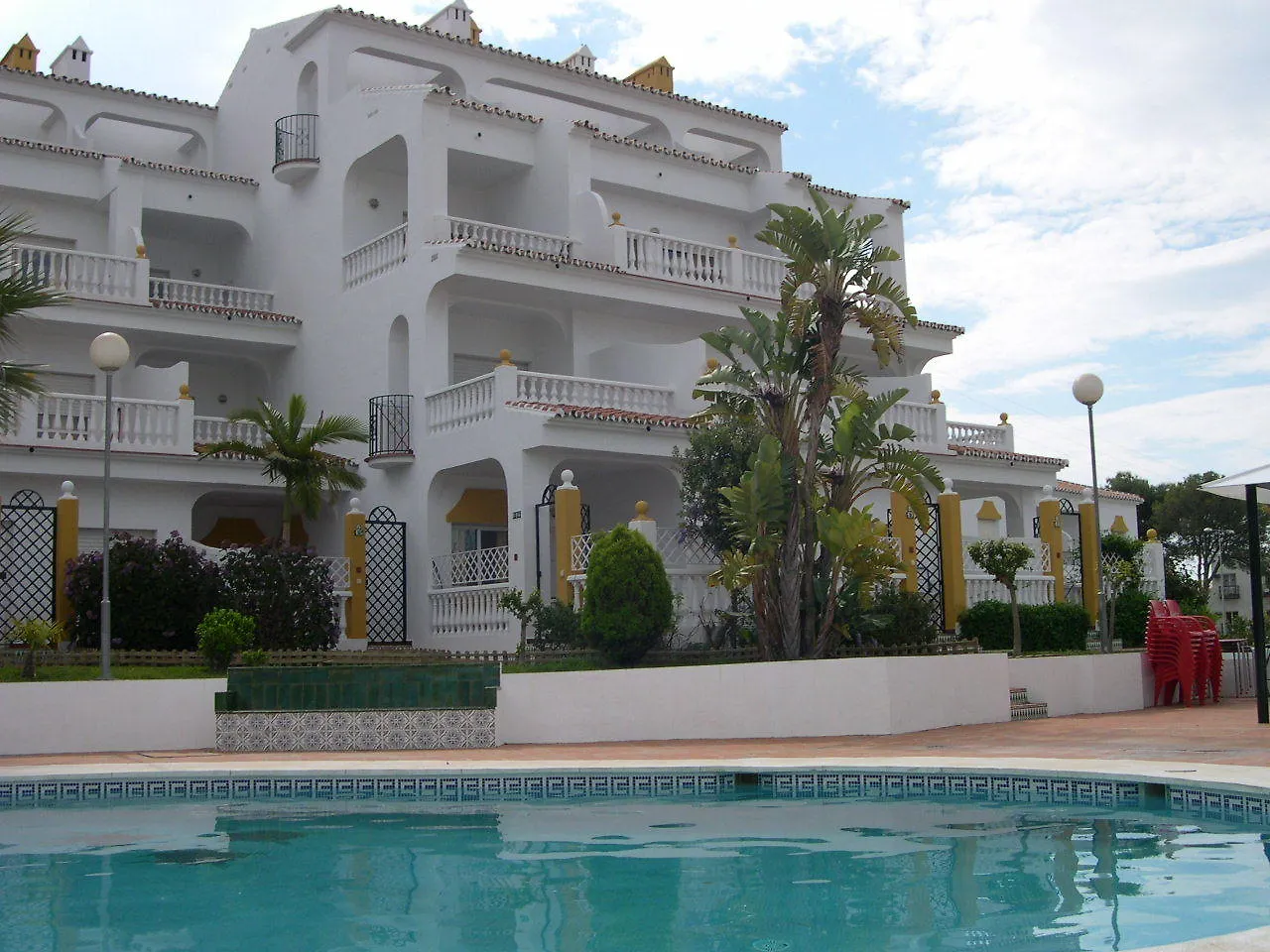 Apartamentos Las Rosas De Capistrano Nerja 0*,